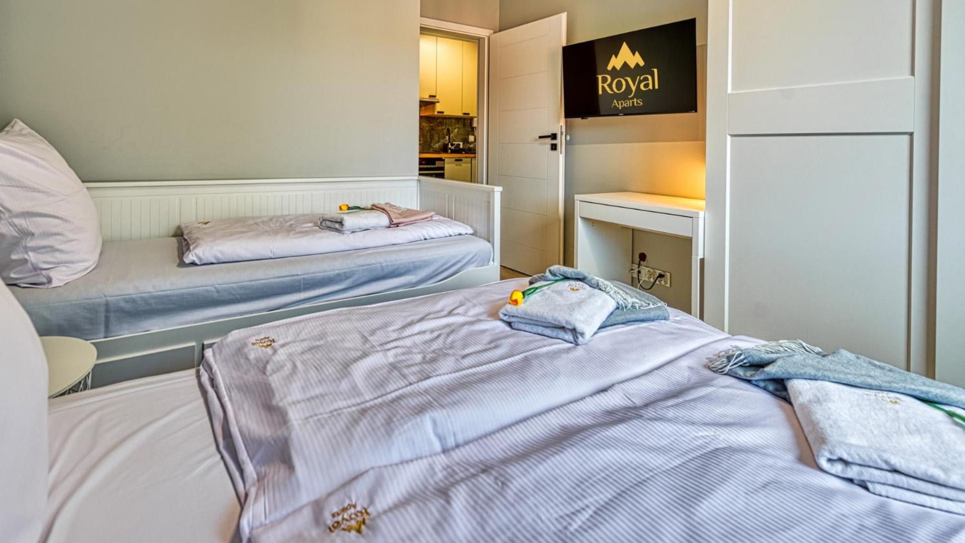 Apartamenty Z Basenem I Saunami Stone Hill Resort II Vip Centrum By Royal Aparts Szklarska Poręba Esterno foto