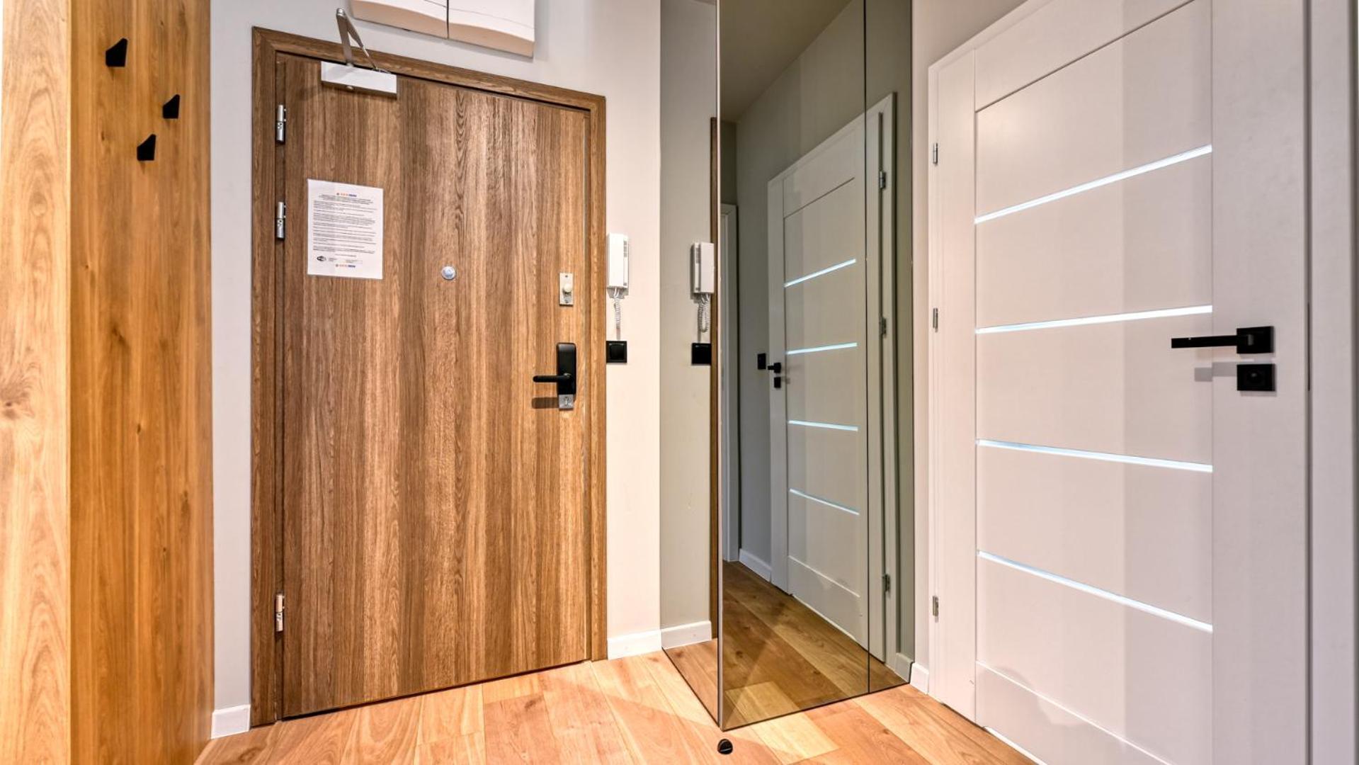 Apartamenty Z Basenem I Saunami Stone Hill Resort II Vip Centrum By Royal Aparts Szklarska Poręba Esterno foto